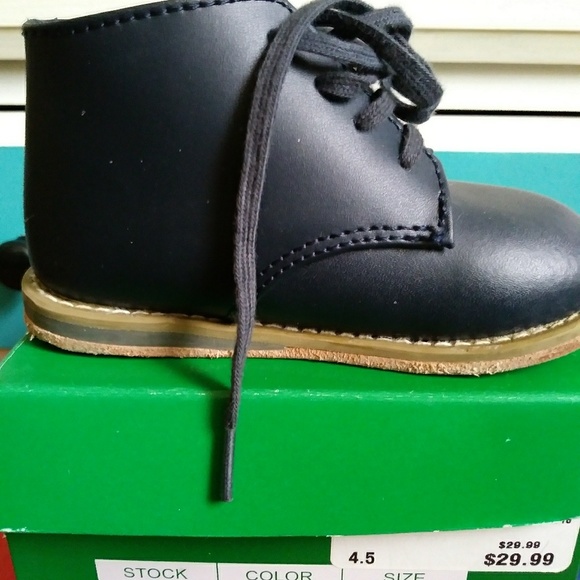 Shoes - Picture 4 of 6